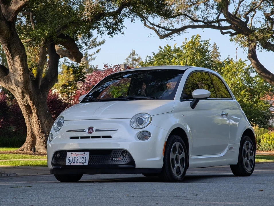 2016 Fiat 500e - Image 10 of 31