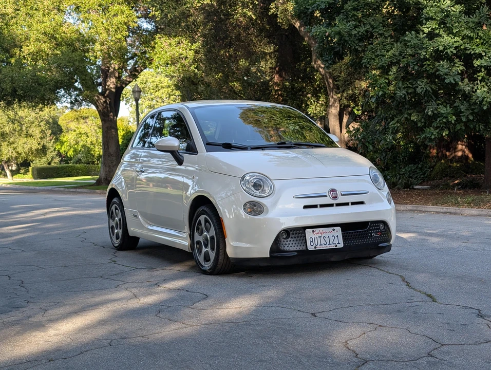 2016 Fiat 500e - Image 17 of 31