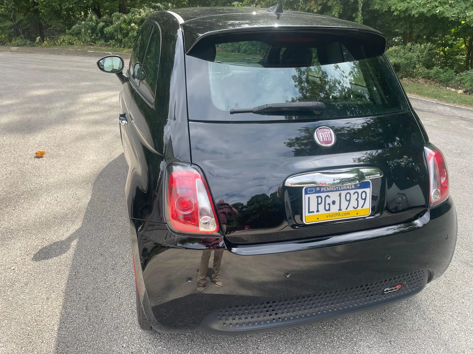 2016 Fiat 500e - Image 16 of 31