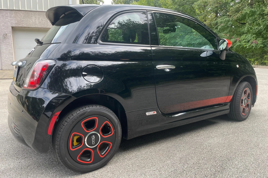 2016 Fiat 500e - Image 4 of 31