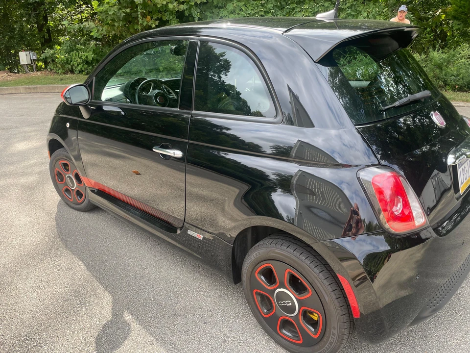 2016 Fiat 500e - Image 14 of 31