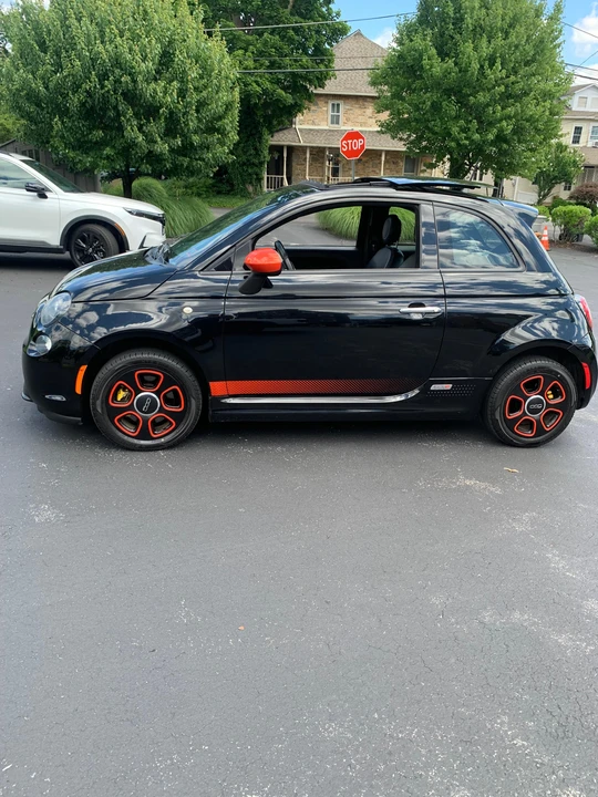 2016 Fiat 500e - Image 11 of 31