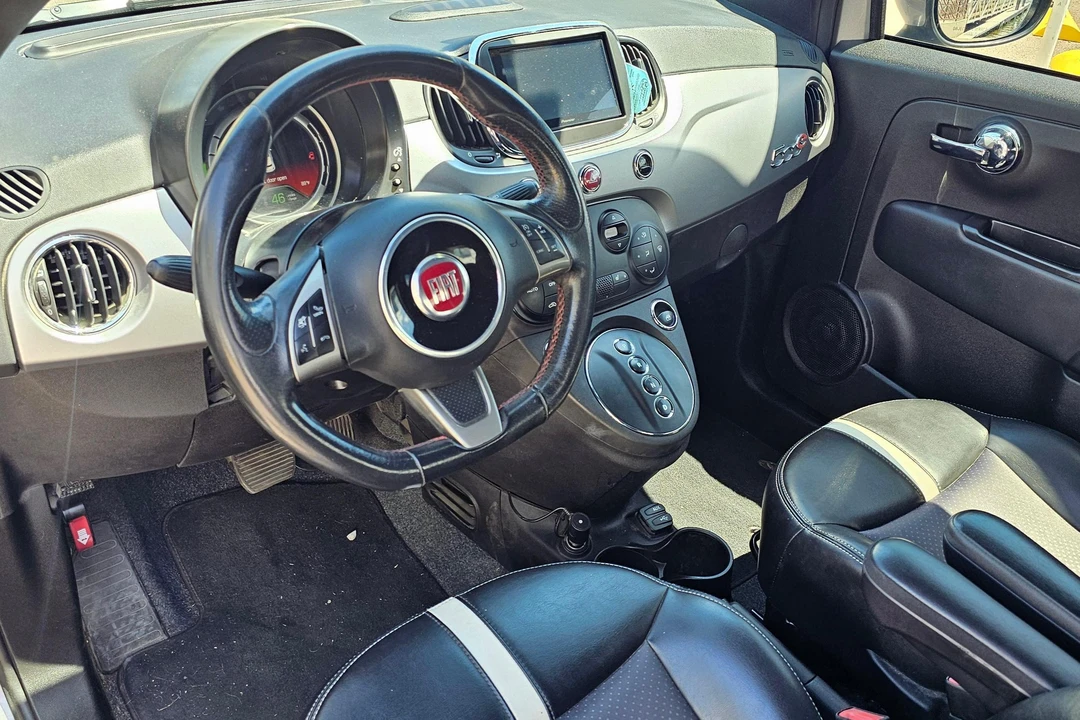 2016 Fiat 500e - Image 28 of 31