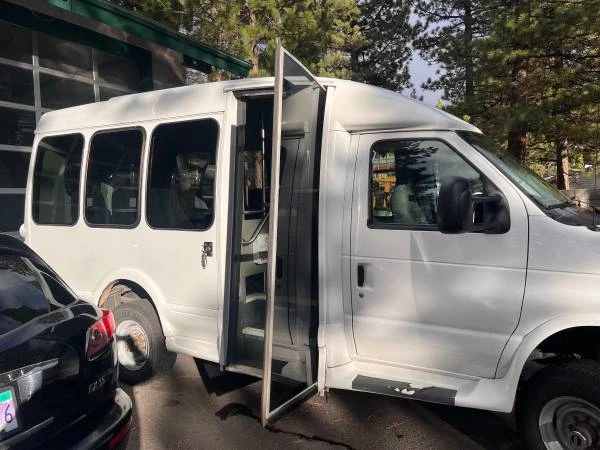 2016 Ford Econoline Van - Image 3 of 5