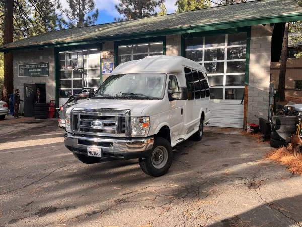 2016 Ford Econoline Van - Image 2 of 5