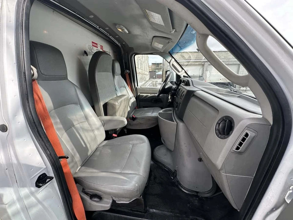 2016 Ford Econoline Van - Image 19 of 21