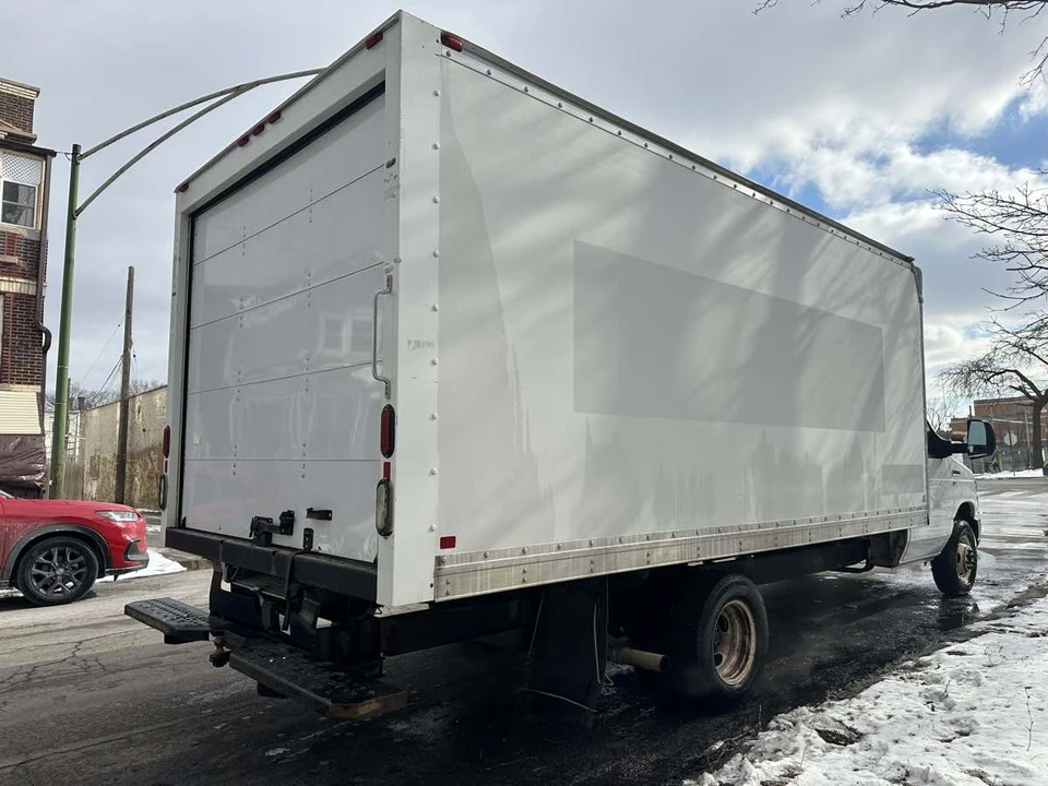 2016 Ford Econoline Van - Image 9 of 21
