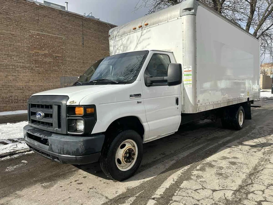 2016 Ford Econoline Van - Image 2 of 21