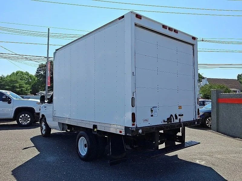 2016 Ford Econoline Van - Image 5 of 12