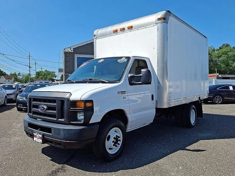 2016 Ford Econoline Van - Image 4 of 12