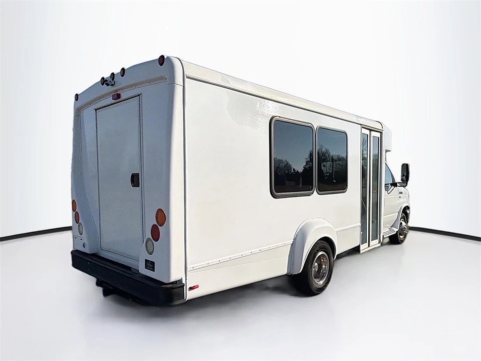 2016 Ford Econoline Van - Image 7 of 12