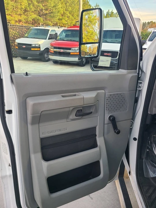 2016 Ford Econoline Van - Image 10 of 21