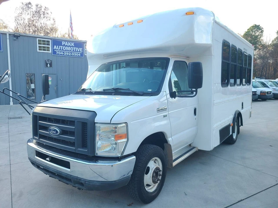2016 Ford Econoline Van - Image 2 of 21