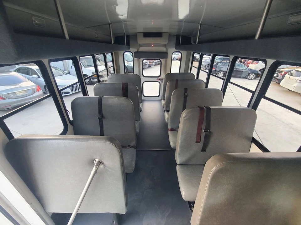 2016 Ford Econoline Van - Image 19 of 21