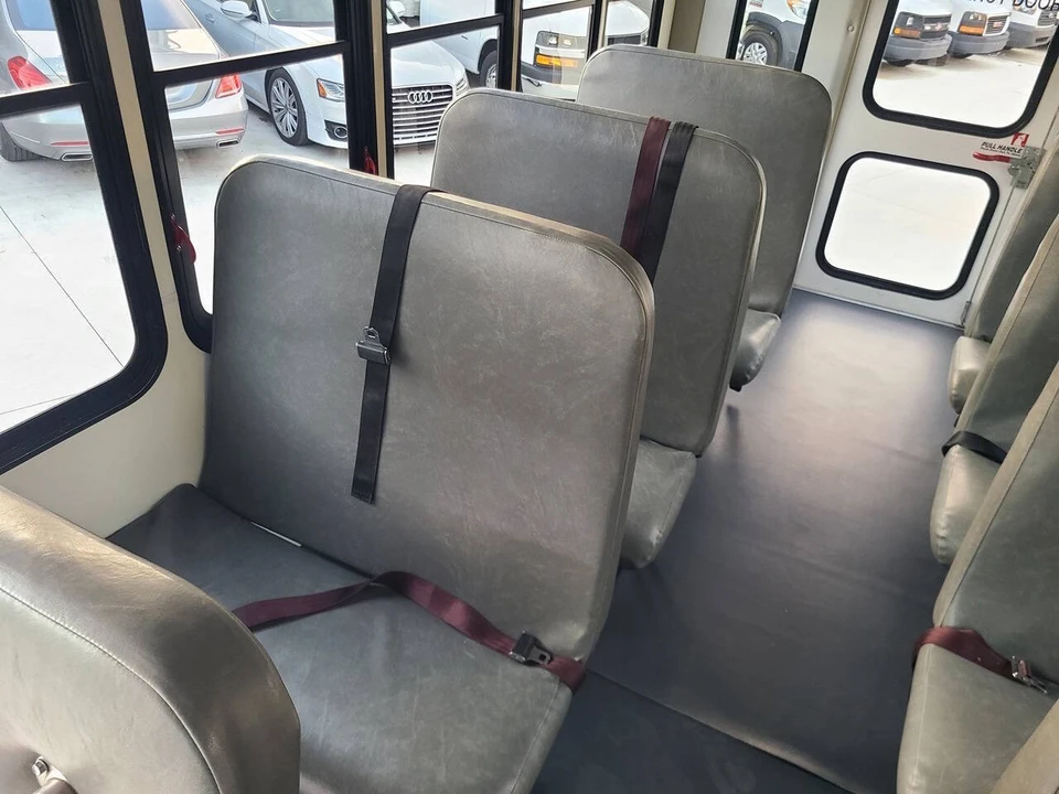 2016 Ford Econoline Van - Image 20 of 21