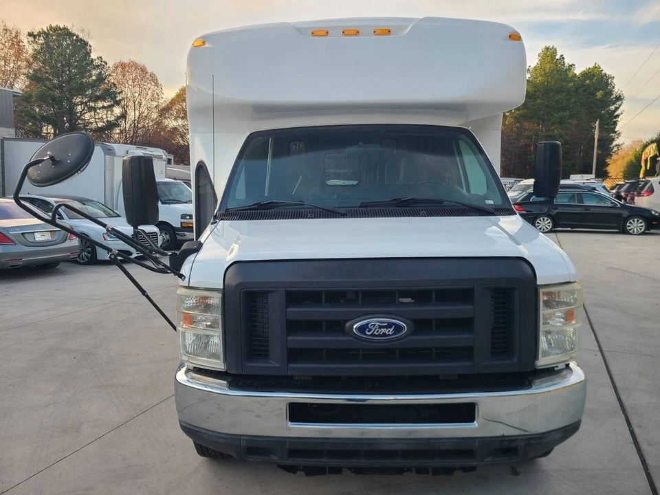 2016 Ford Econoline Van - Image 9 of 21