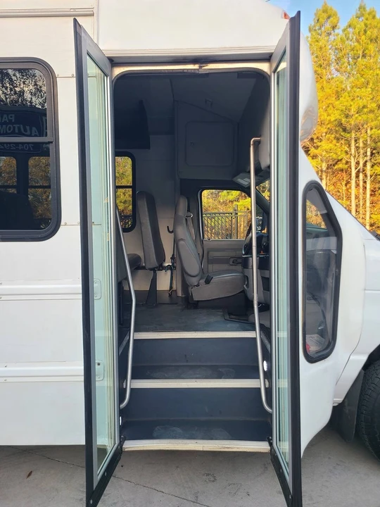2016 Ford Econoline Van - Image 14 of 21