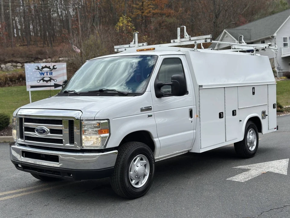 2016 Ford Econoline Van - Image 6 of 12