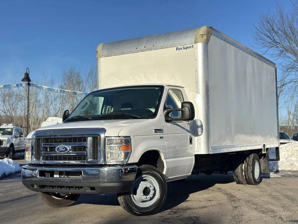 2016 Ford Econoline Van - Image 2 of 18