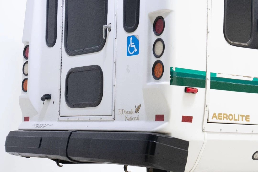 2016 Ford Econoline Van - Image 19 of 31