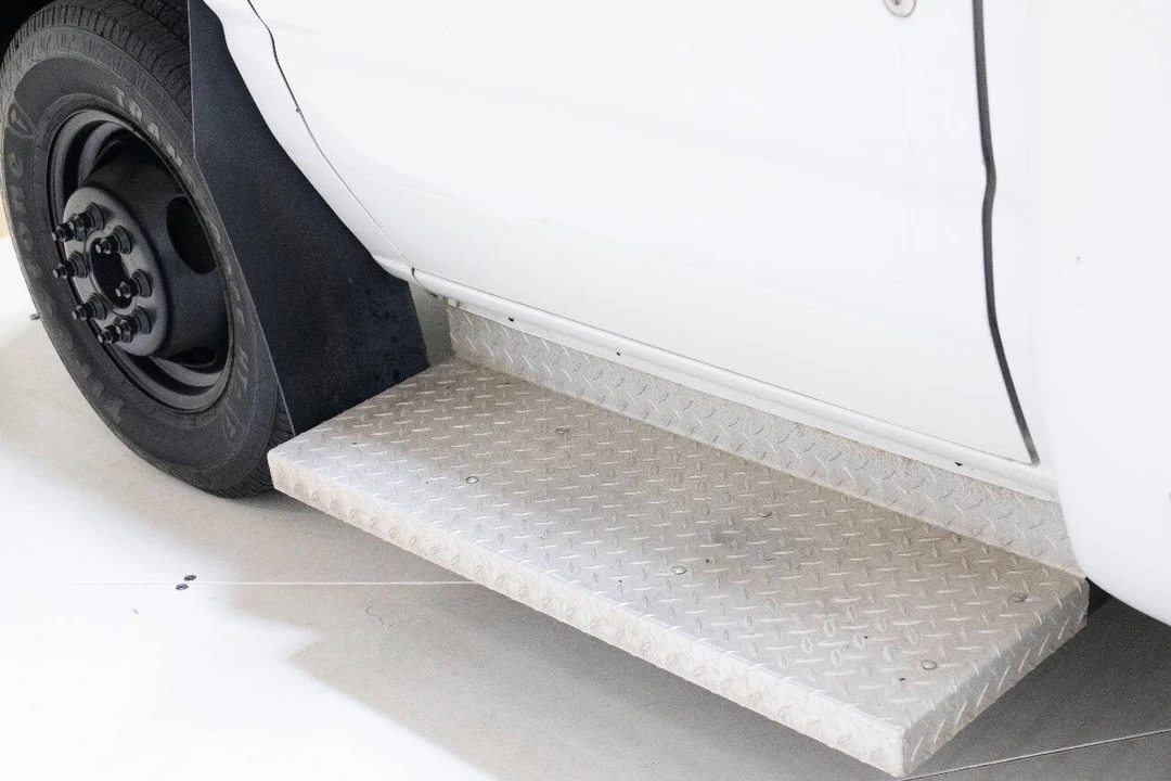 2016 Ford Econoline Van - Image 25 of 31
