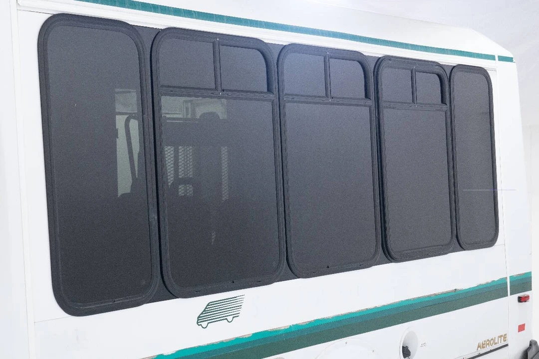 2016 Ford Econoline Van - Image 14 of 21
