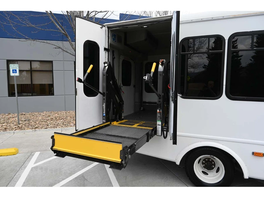 2016 Ford Econoline Van - Image 21 of 31