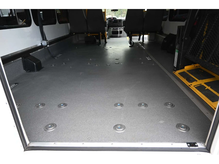 2016 Ford Econoline Van - Image 27 of 31