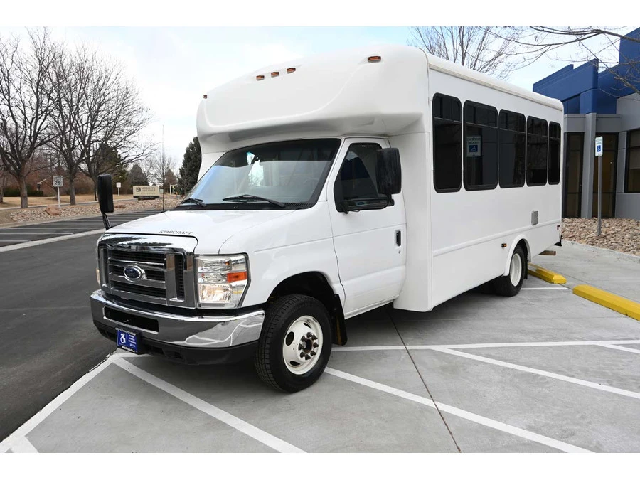 2016 Ford Econoline Van - Image 10 of 31