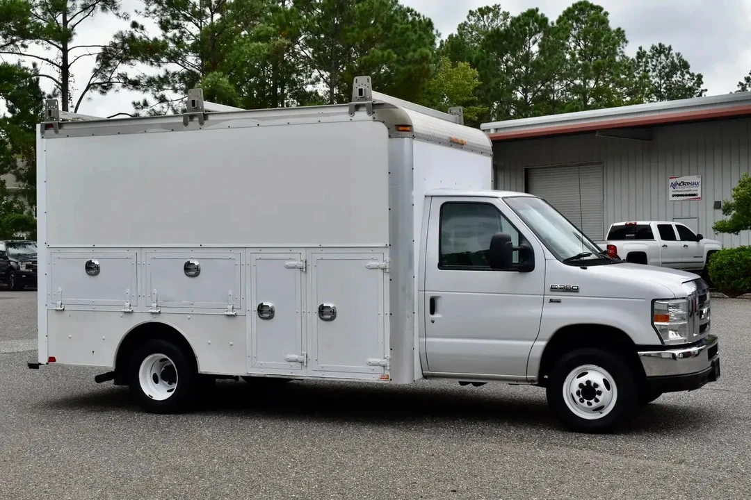 2016 Ford Econoline Van - Image 14 of 21