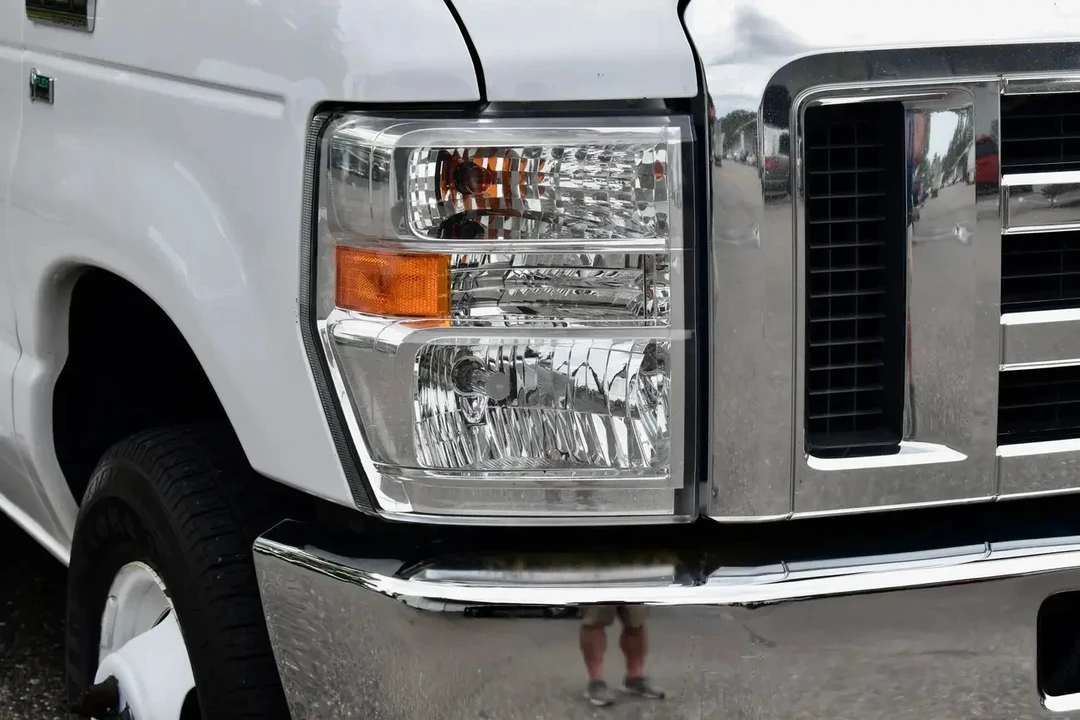 2016 Ford Econoline Van - Image 20 of 21