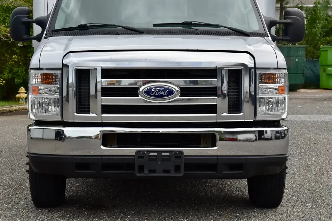 2016 Ford Econoline Van - Image 18 of 21