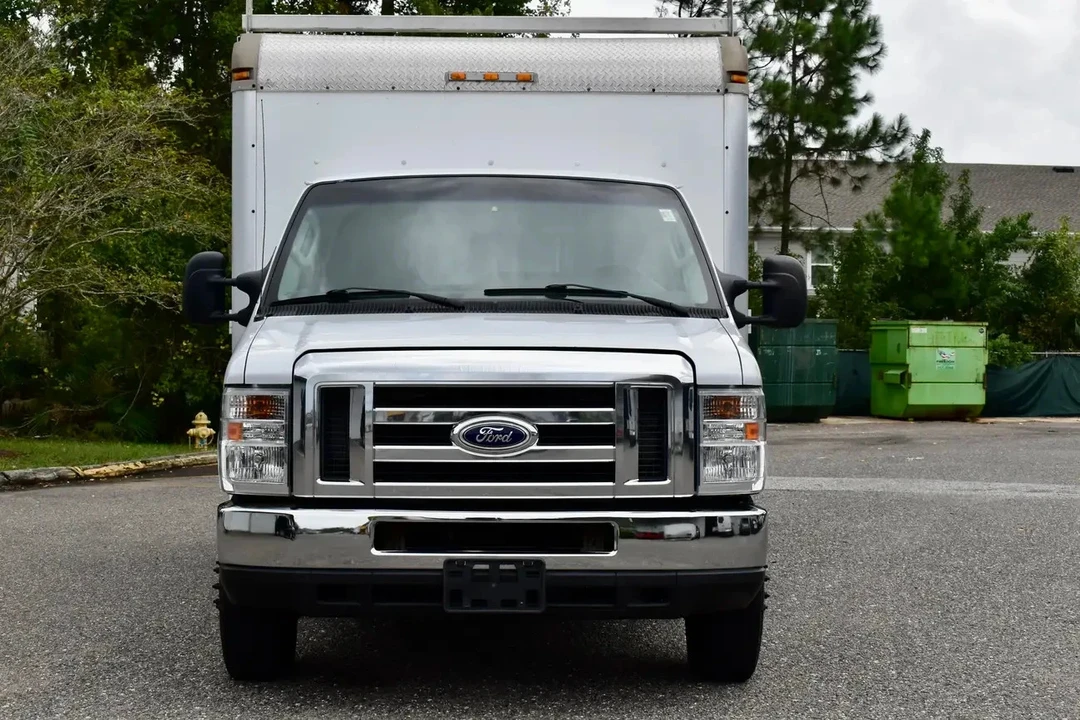 2016 Ford Econoline Van - Image 17 of 21