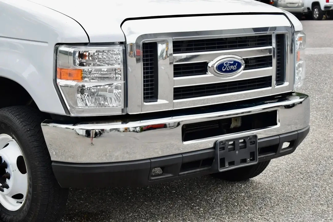 2016 Ford Econoline Van - Image 19 of 21