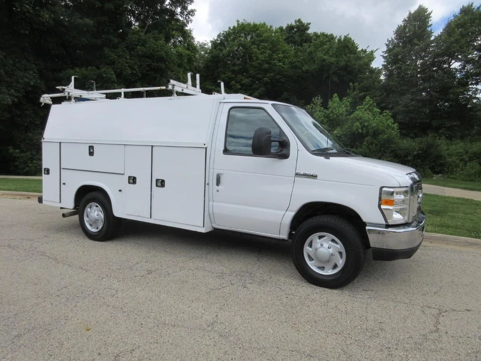 2016 Ford Econoline Van - Image 3 of 31
