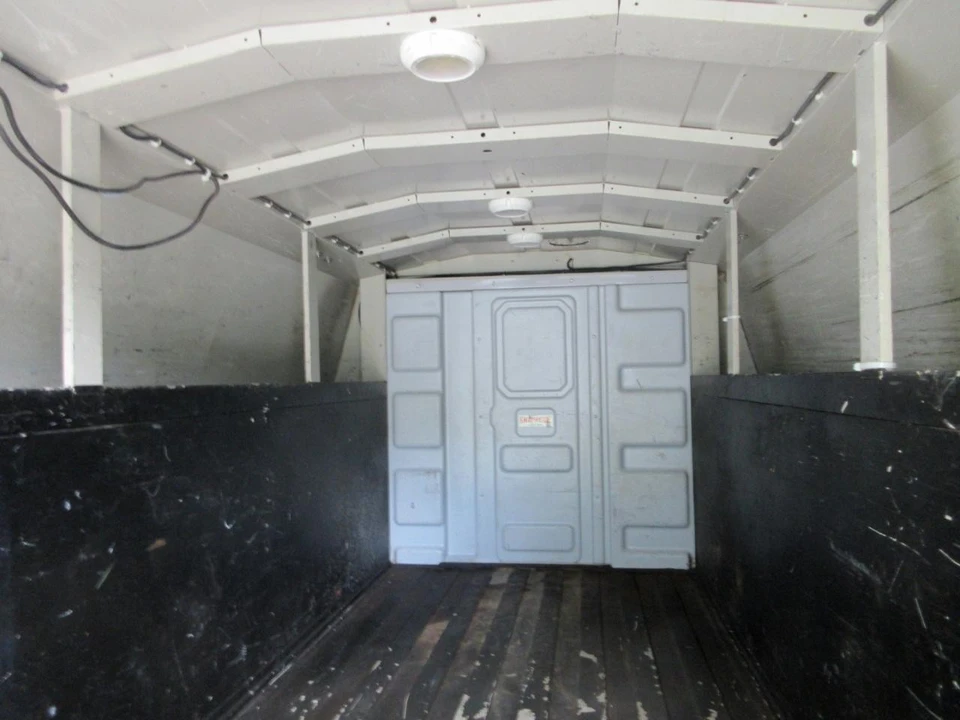 2016 Ford Econoline Van - Image 16 of 31