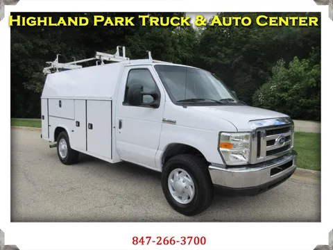 2016 Ford E-350 Super Duty 138" DRW