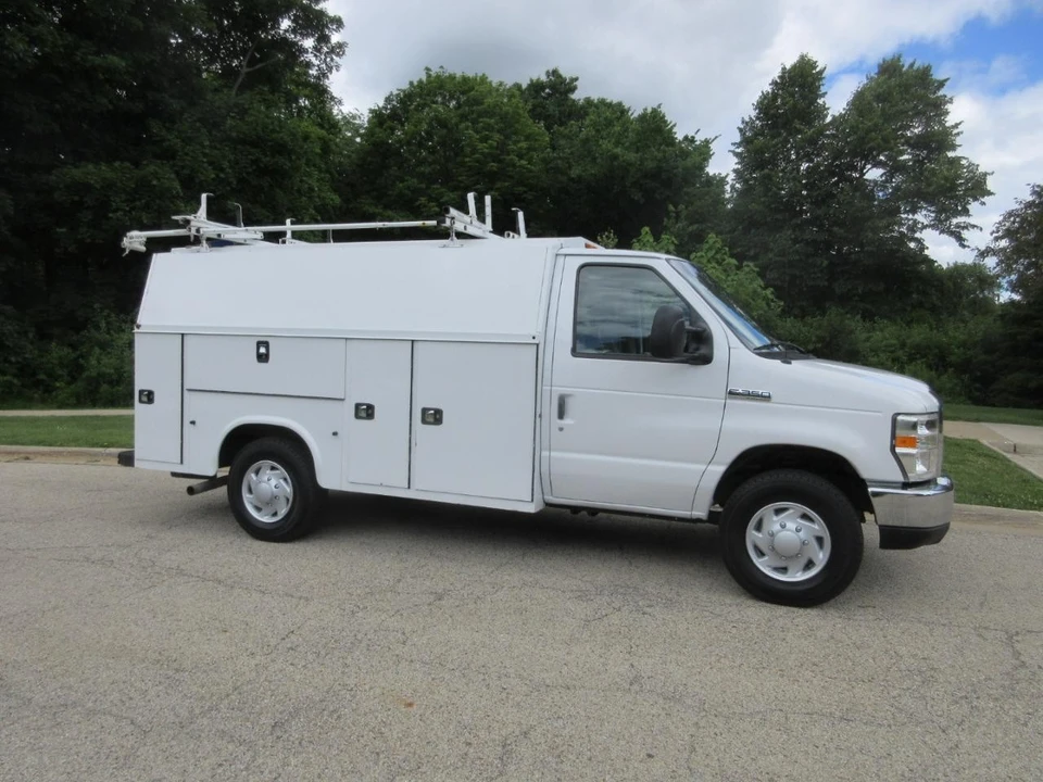 2016 Ford Econoline Van - Image 5 of 31