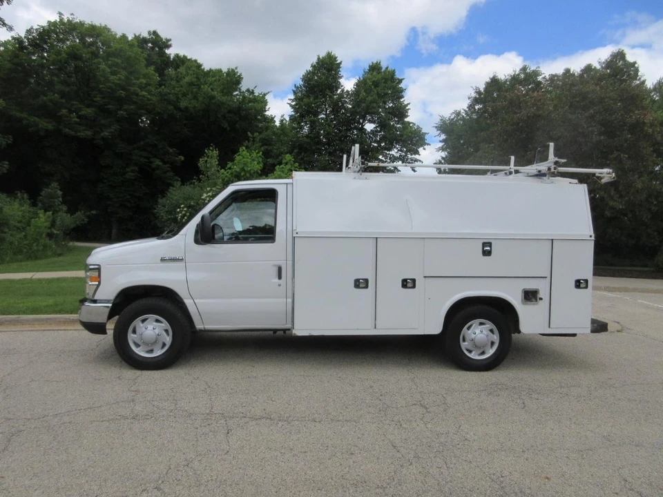 2016 Ford Econoline Van - Image 29 of 31