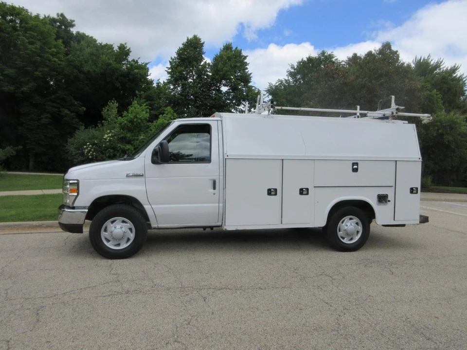 2016 Ford Econoline Van - Image 4 of 31