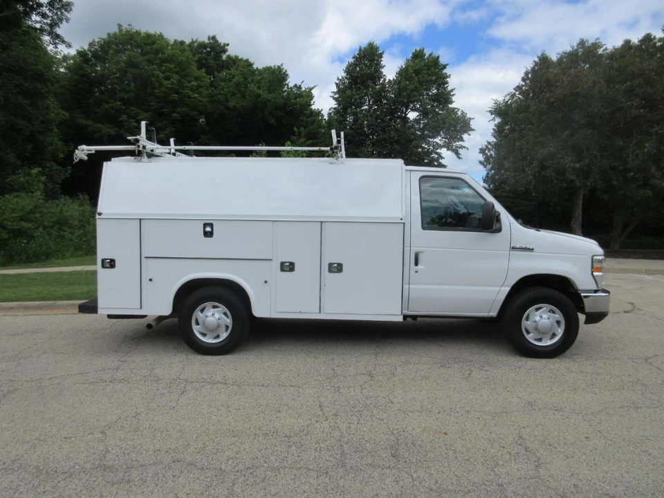 2016 Ford Econoline Van - Image 8 of 31