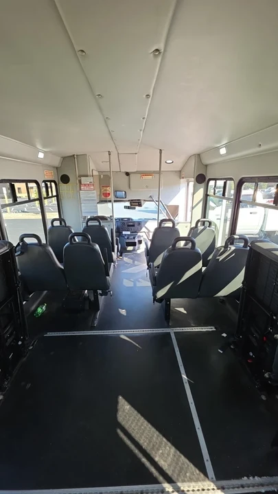 2016 Ford Econoline Van - Image 5 of 8