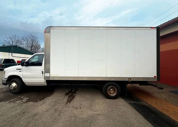 2016 Ford Econoline Van - Image 5 of 15