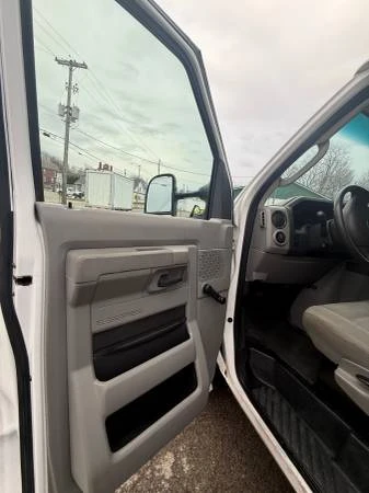 2016 Ford Econoline Van - Image 11 of 15