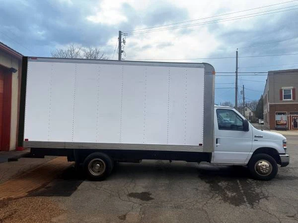 2016 Ford Econoline Van - Image 4 of 15