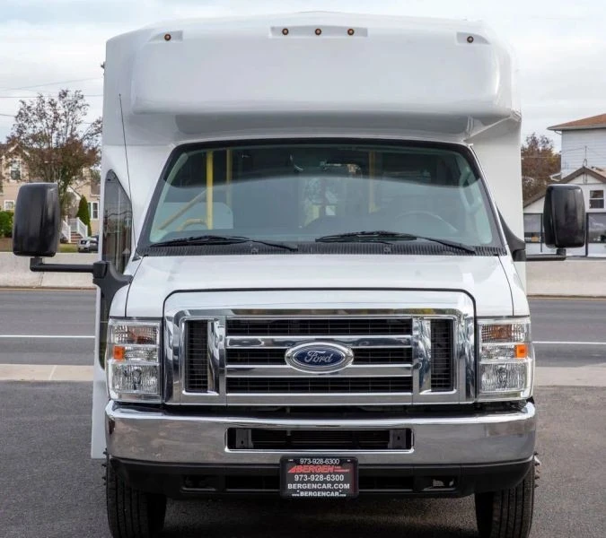2016 Ford Econoline Van - Image 4 of 12