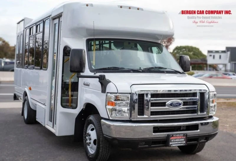 2016 Ford Econoline Van - Image 3 of 12