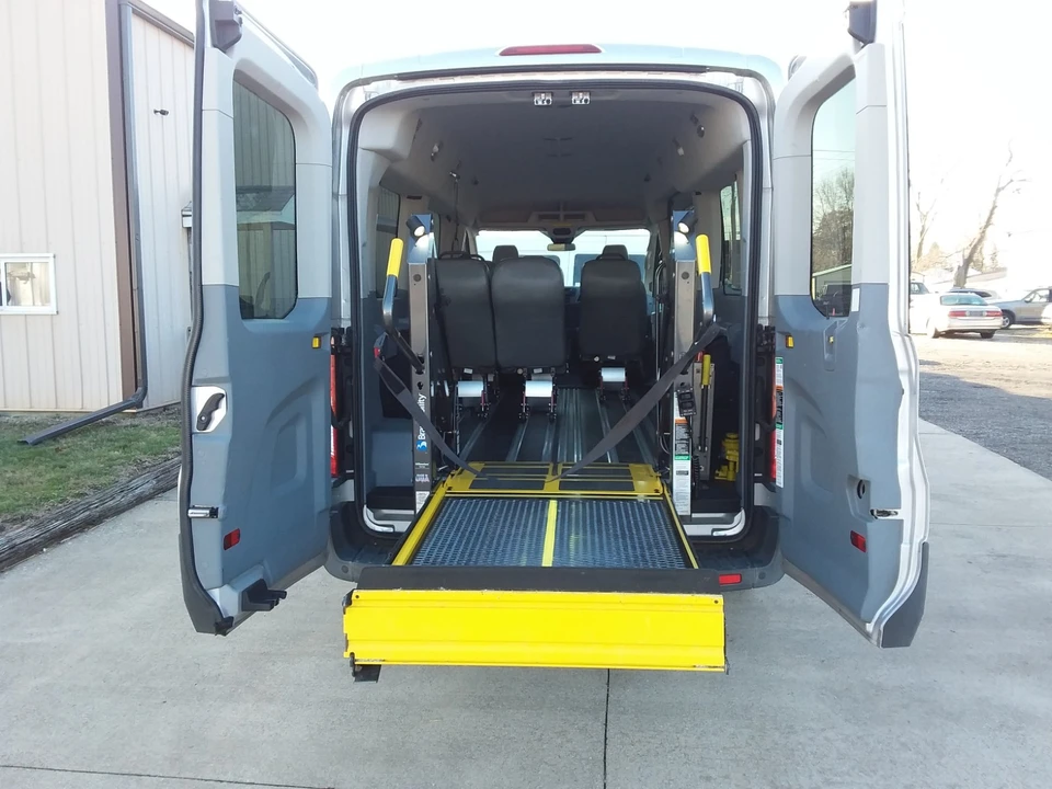 2016 Ford Econoline Van - Image 2 of 21