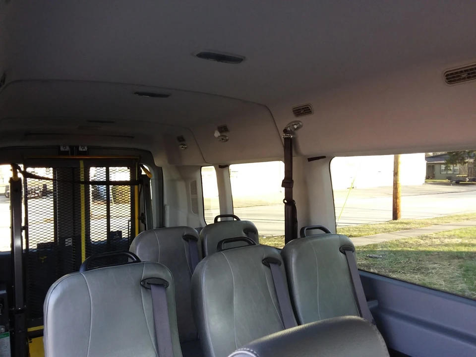 2016 Ford Econoline Van - Image 17 of 21