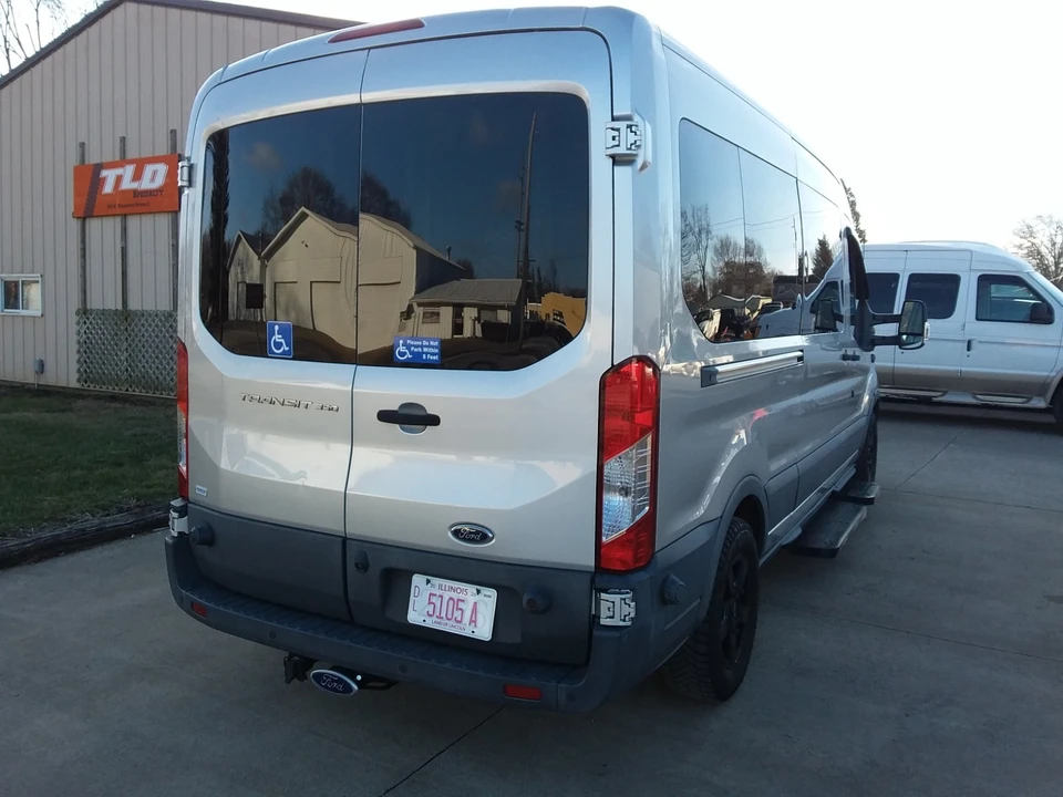 2016 Ford Econoline Van - Image 11 of 21